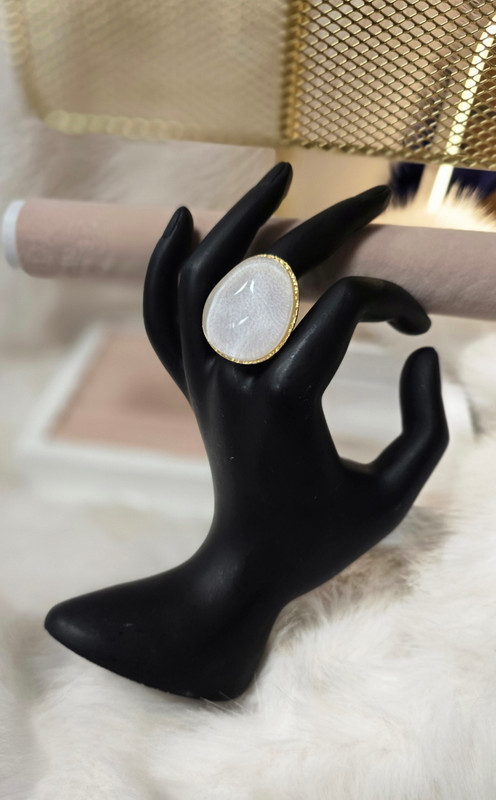 Anillo piedra blanca