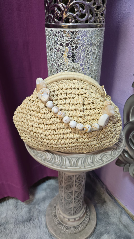 Bolso de Rafia con Cierre de Sapo y Cadena de Piedras Efecto Mármol